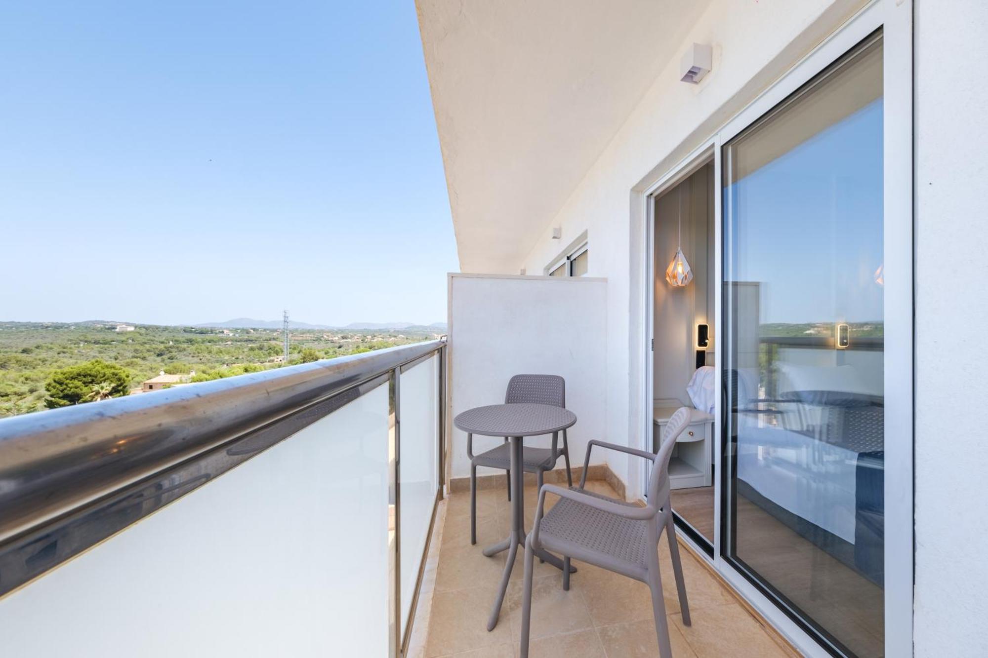 Hotel Ankaa - Adults Only Porto Cristo Room photo